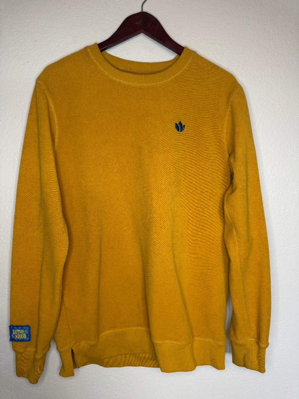 Dutch Bros Coffee Men’s M Mustard Yellow Crewneck Sweatshirt